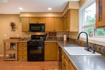3008 SW Wilbard St, Portland, OR 97219 - Photo 13