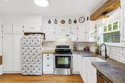 1890 Cottage St, Salem, OR 97301 - Photo 13