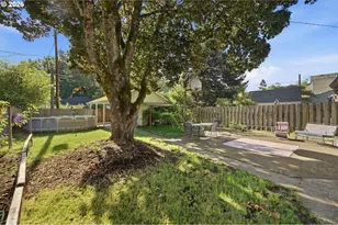 1890 Cottage St, Salem, OR 97301 - Photo 29