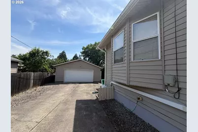 3128 SE 52nd Ave, Portland, OR 97206 - Photo 3