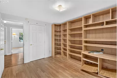 4992 SW Evelyn St, Portland, OR 97219 - Photo 11