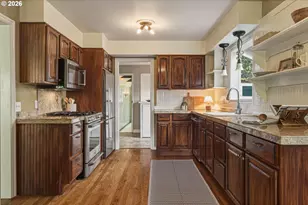 17332 Lake Haven Dr, Lake Oswego, OR 97035 - Photo 23