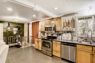 804 SE 176th Pl, Portland, OR 97233 - Photo 17