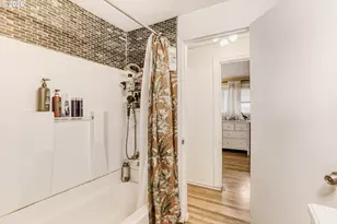 804 SE 176th Pl, Portland, OR 97233 - Photo 23