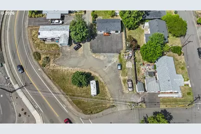 512 NW Cecil Ave, Roseburg, OR 97470 - Photo 23