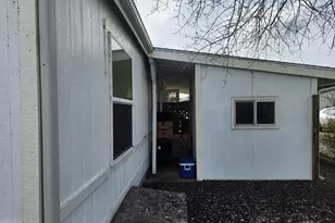 204 Trout Loop, Roseburg, OR 97471 - Photo 5