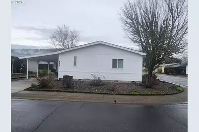 204 Trout Loop, Roseburg, OR 97471 - Photo 3