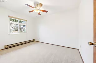 12088 SW King Arthur St, King City, OR 97224 - Photo 19