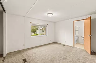 1400 Candlelight Dr, Eugene, OR 97402 - Photo 15