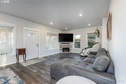 169 N Vernonia Rd, Saint Helens, OR 97051 - Photo 5