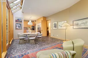 6126 S Riverpoint Ln, Portland, OR 97239 - Photo 5