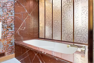 6126 S Riverpoint Ln, Portland, OR 97239 - Photo 33