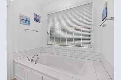 1382 NE 16th Ave, Canby, OR 97013 - Photo 23