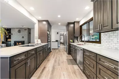 15120 SE Franklin St, Portland, OR 97236 - Photo 11