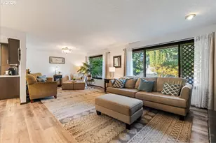 15120 SE Franklin St, Portland, OR 97236 - Photo 5