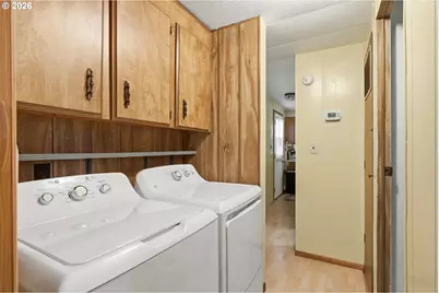 21100 NE Sandy Blvd #114, Fairview, OR 97024 - Photo 11