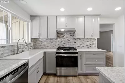 20350 SW Celebrity Ct, Beaverton, OR 97078 - Photo 5