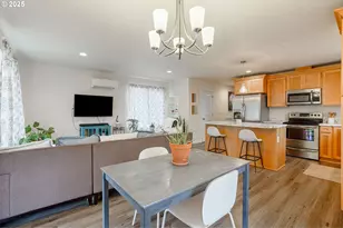 3902 Hawthorne Ave, Salem, OR 97301 - Photo 11