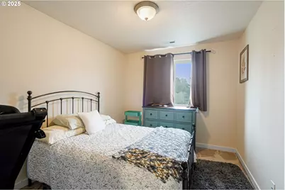 3902 Hawthorne Ave, Salem, OR 97301 - Photo 13