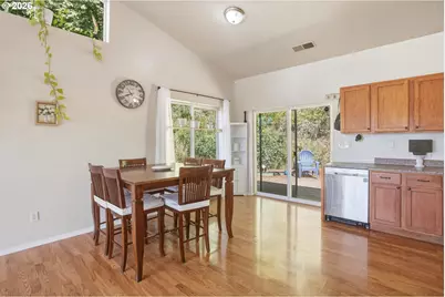 340 Kalapuya Way, Cottage Grove, OR 97424 - Photo 11