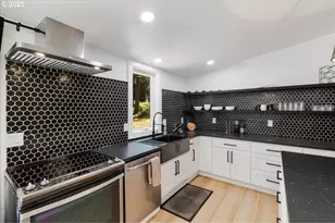 10580 NE Fox Farm Rd, Dundee, OR 97115 - Photo 13