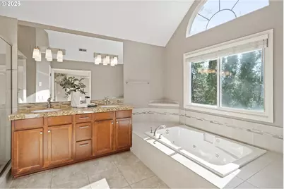 5834 Ridgetop Ct, Lake Oswego, OR 97035 - Photo 25