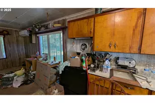 52991 Stringtown Rd, Myrtle Point, OR 97458 - Photo 11