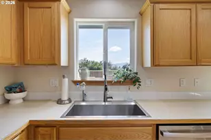 1053 Heckart Ln, Harrisburg, OR 97446 - Photo 19