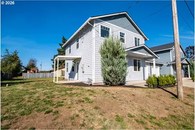 66 N 8th St, Lebanon, OR 97355 - Photo 3