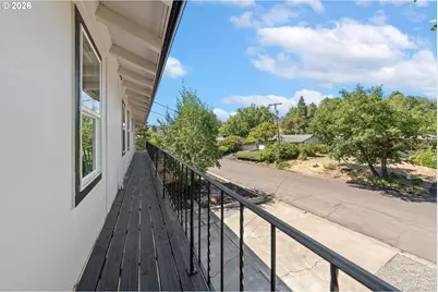 1861 NW Finch Ct, Roseburg, OR 97471 - Photo 5
