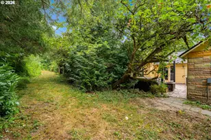 10413 NW Laidlaw Rd, Portland, OR 97229 - Photo 21