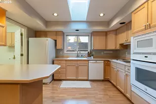 9735 SW Tualatin Rd, Tualatin, OR 97062 - Photo 15