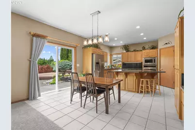 366 SW 37th Cir, Gresham, OR 97080 - Photo 13