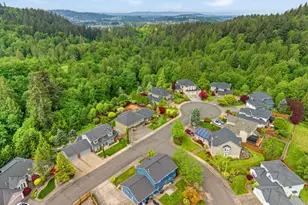 366 SW 37th Cir, Gresham, OR 97080 - Photo 3