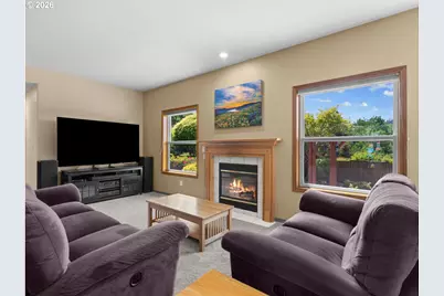 366 SW 37th Cir, Gresham, OR 97080 - Photo 15