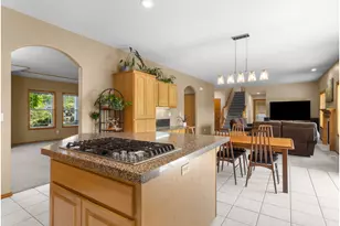 366 SW 37th Cir, Gresham, OR 97080 - Photo 11