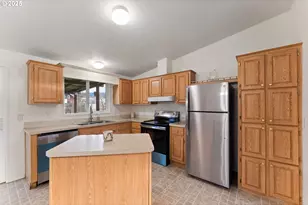 105 I St, Riddle, OR 97469 - Photo 11