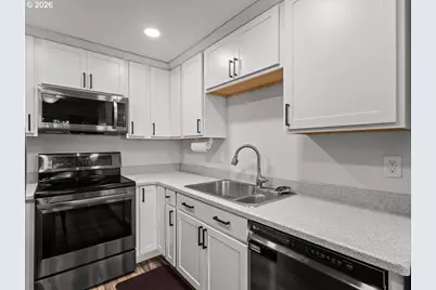 7110 NE 43rd St #B, Vancouver, WA 98661 - Photo 9