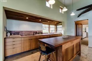 85789 Allbritain Ln, Eugene, OR 97405 - Photo 9