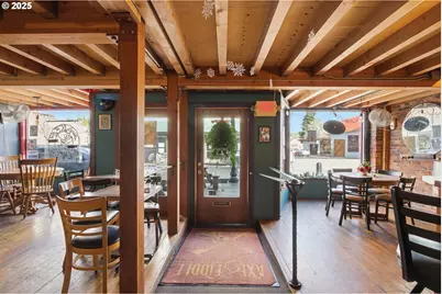 657 E Main St, Cottage Grove, OR 97424 - Photo 11