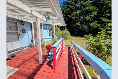 1050 N Cedar Point Rd #D4, Coquille, OR 97423 - Photo 3