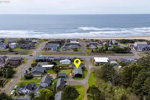 160 NE 20th Ave, Rockaway Beach, OR 97136 - Photo 31