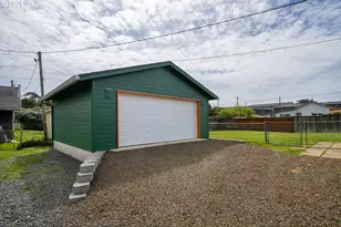 160 NE 20th Ave, Rockaway Beach, OR 97136 - Photo 25