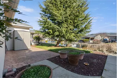 181 Kristi Lee Ln, Roseburg, OR 97471 - Photo 33