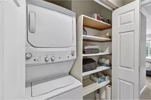 4970 S Landing Dr, Portland, OR 97239 - Photo 21