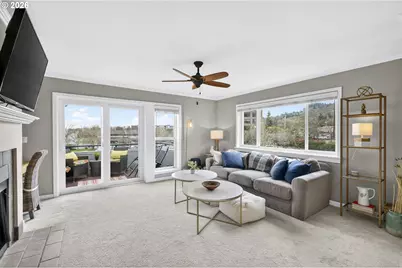 4970 S Landing Dr #304, Portland, OR 97239 - Photo 5