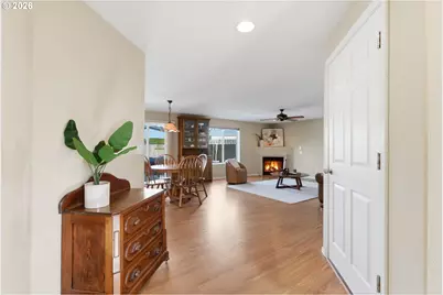 671 Mary Dr, Molalla, OR 97038 - Photo 9