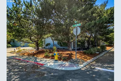 1120 S Columbia St, Seaside, OR 97138 - Photo 7