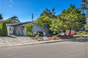 1120 S Columbia St, Seaside, OR 97138 - Photo 5