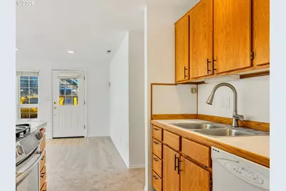 1120 S Columbia St, Seaside, OR 97138 - Photo 21